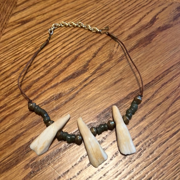 Horse Tooth Buffalo Leather Layer Necklace with authentic natural Beads - Picture 1 of 4